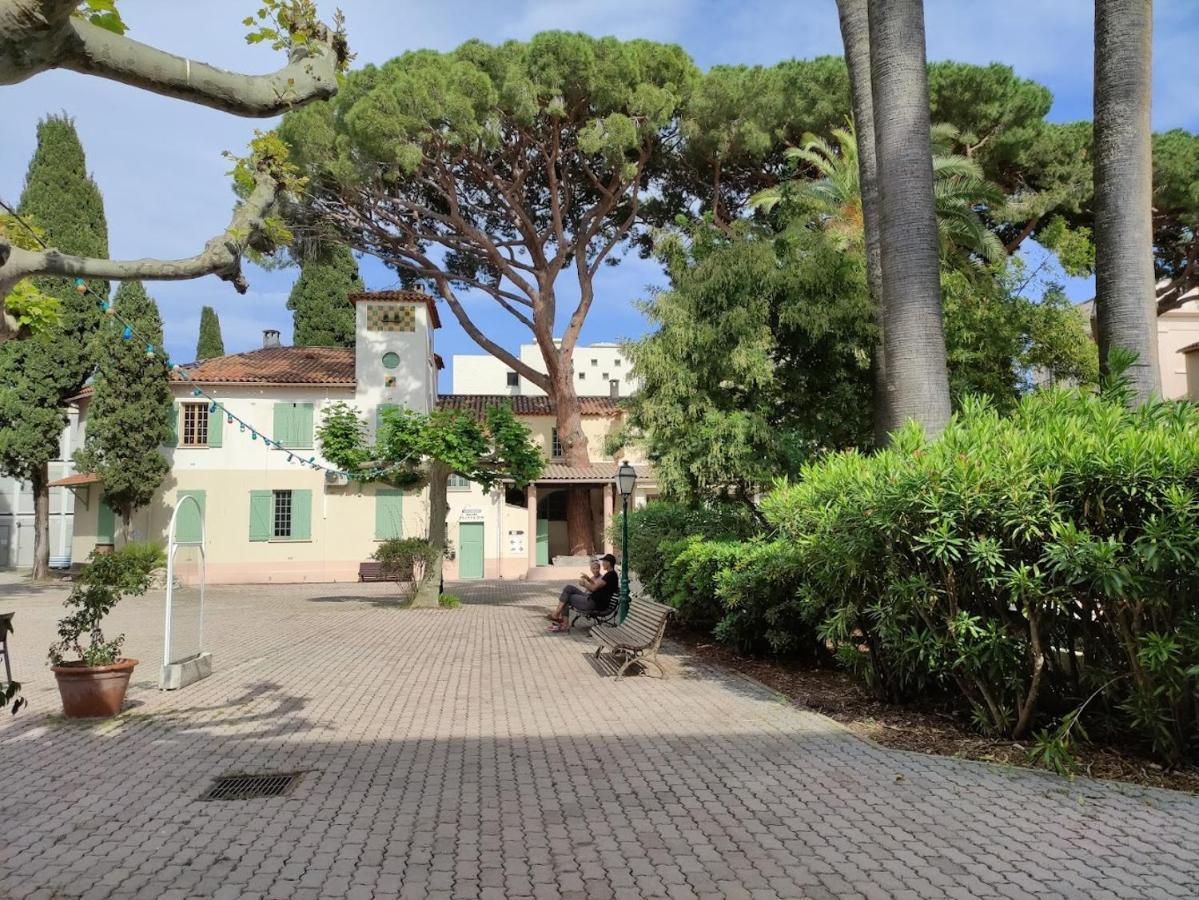 Hostel Santa Maria Cannes Extérieur photo